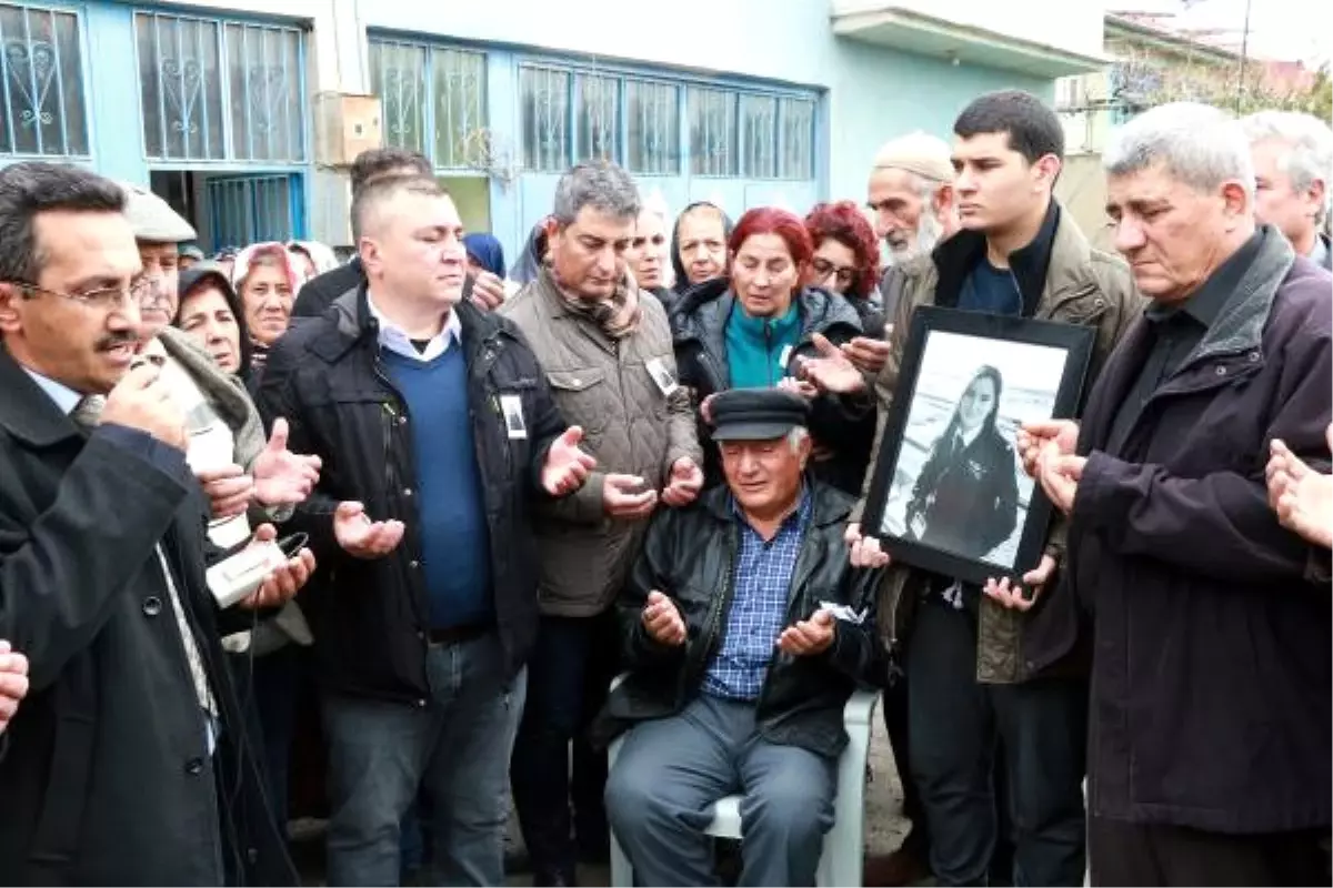 Düşen Uçakta Ölen Merve\'nin Babasından Arkadaşlarına: Ben Sizi Düğününe Çağıracaktım