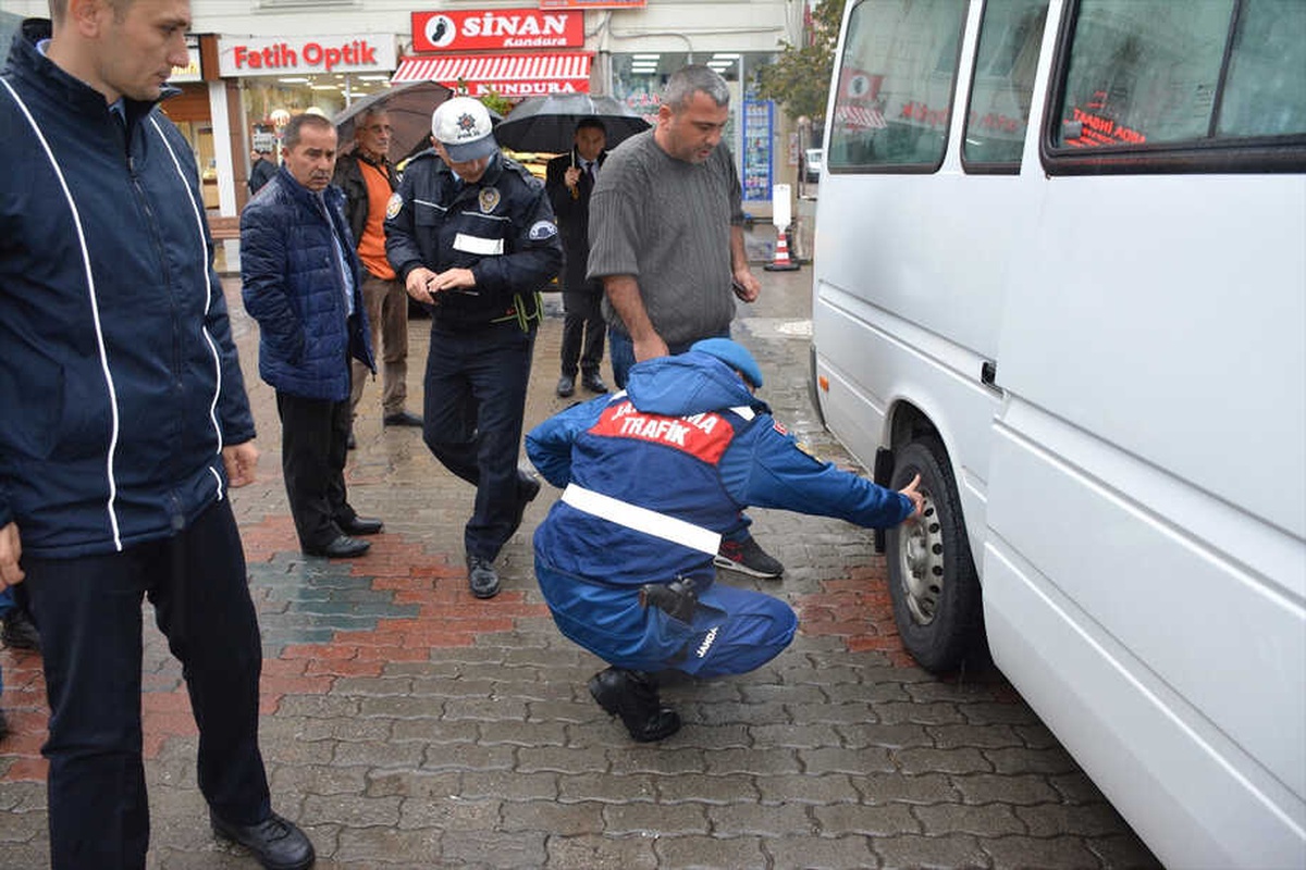 Görele\'de Öğrenci Minibüsleri Denetlendi