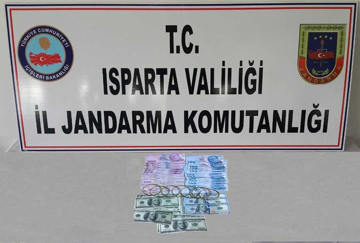 Hesabındaki Paradan Parmak İzi Alacağız\' Deyip, Dolandırdılar