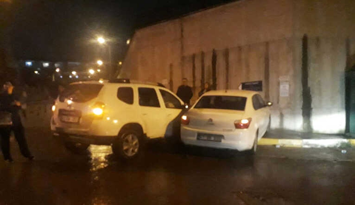 İki Otomobil Kavşakta Çarpıştı: 3 Yaralı