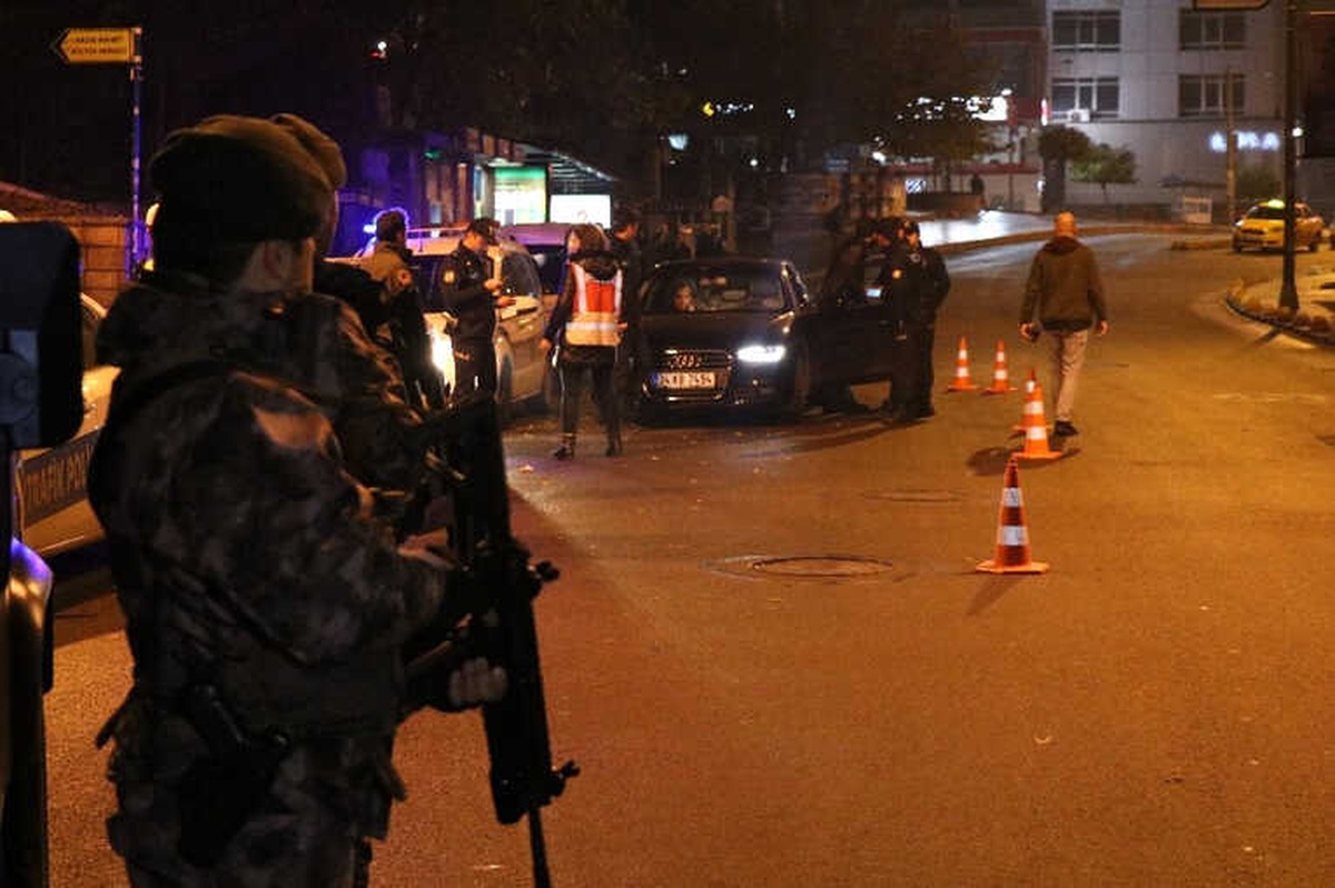 İstanbul\'da Helikopter Destekli \'Yeditepe Huzur Uygulaması\'