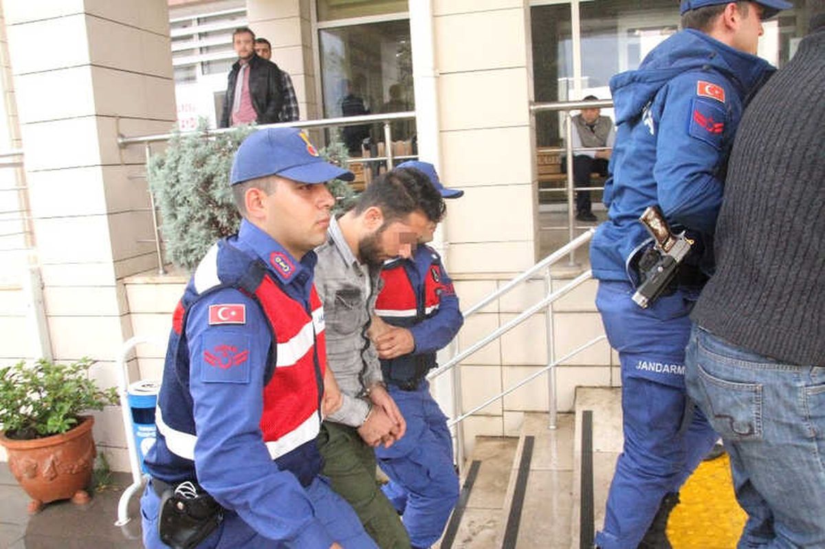 Jandarma Hırsızları Uykuda Enseledi