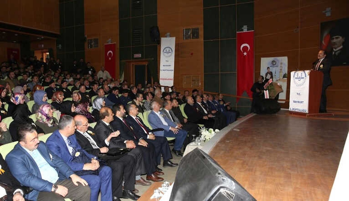 Mevlid-i Nebi Haftası Dolayısıyla "Peygamberimiz ve Gençlik" Konulu Konferans Düzenlendi