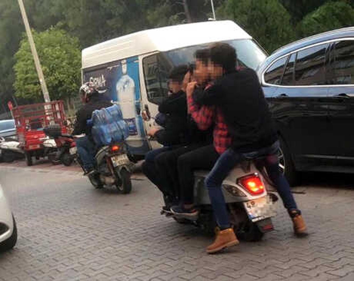 Motosiklette 6 Gencin Tehlikeli Yolculuğu