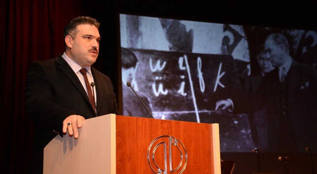Öğretmenler Günü\'nde Rektör Çomaklı\'dan Öğretmenlere Tavsiyeler
