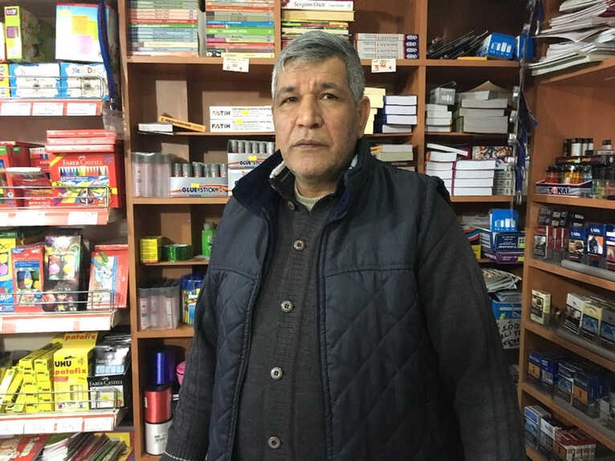 2 Dakikada 18 Bin Liralık Sigara Hırsızlığı Kamerada