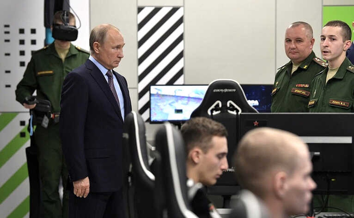 Putin\'den \'Füzeleri Geliştirin\' Talimatı