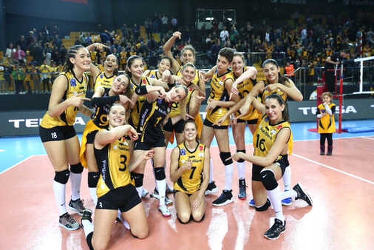 Stuttgart\'ı 3-1 Mağlup Eden Vakıfbank, Avrupa\'daki Yenilmezlik Serisini 23 Maça Çıkardı