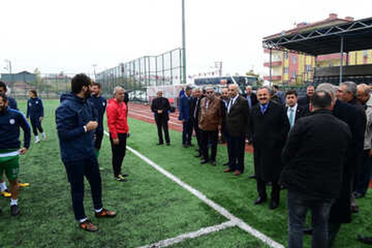 Yeşilyurt\'lu Muhtarlardan Yeşilyurt Belediyespor\'a Moral Ziyareti