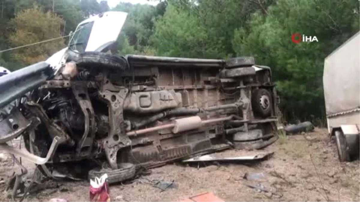 14 Kişilik Minibüsten 1 Ölü, 26 Yaralı Çıktı