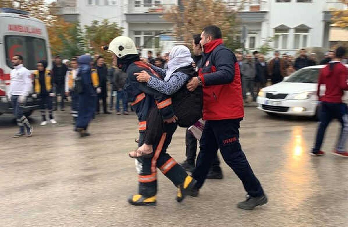 8 Katlı Binada Yangın Paniği