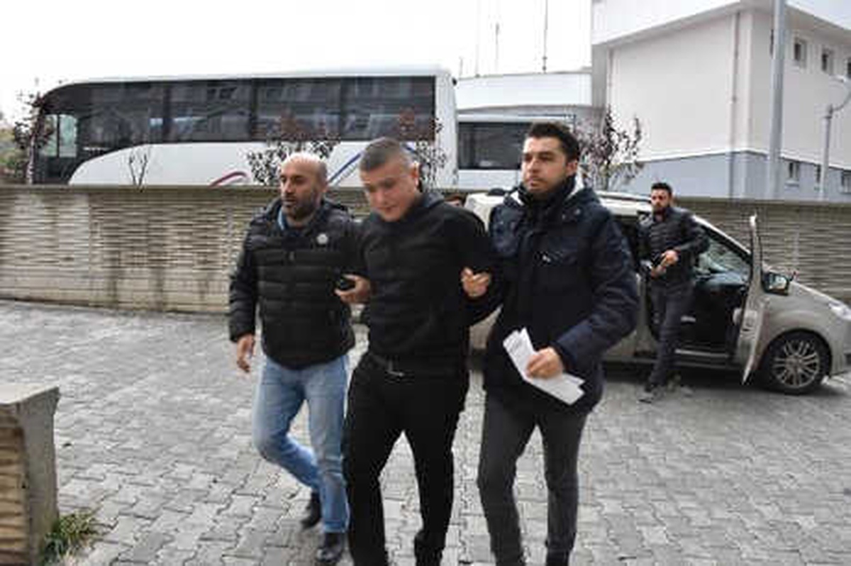 Ablası ile Sevgilisini Vurup Kaçan Kardeş Yakalandı (2)