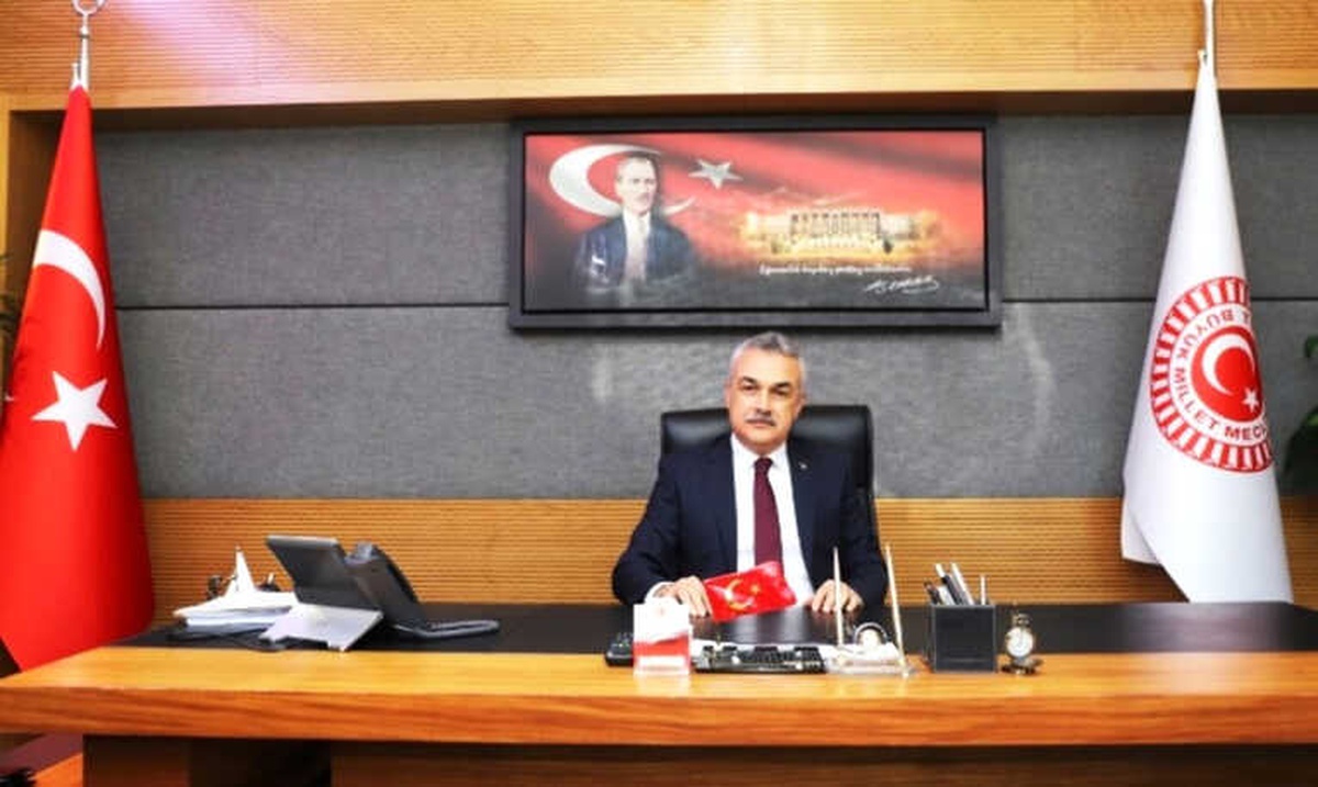 Ak Partili Savaş, Öğretmenler Günü\'nü Kutladı
