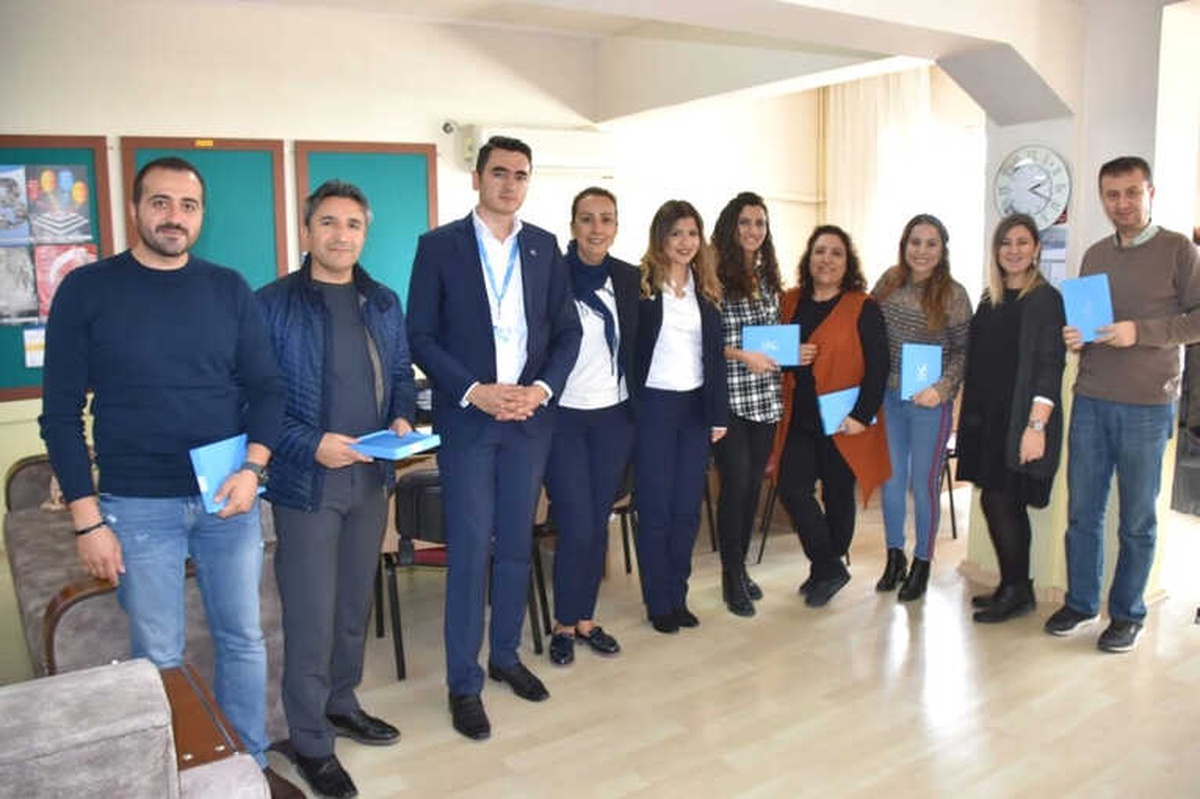 Aliağa\'daki Tüm Öğretmenlere Hediye Seti