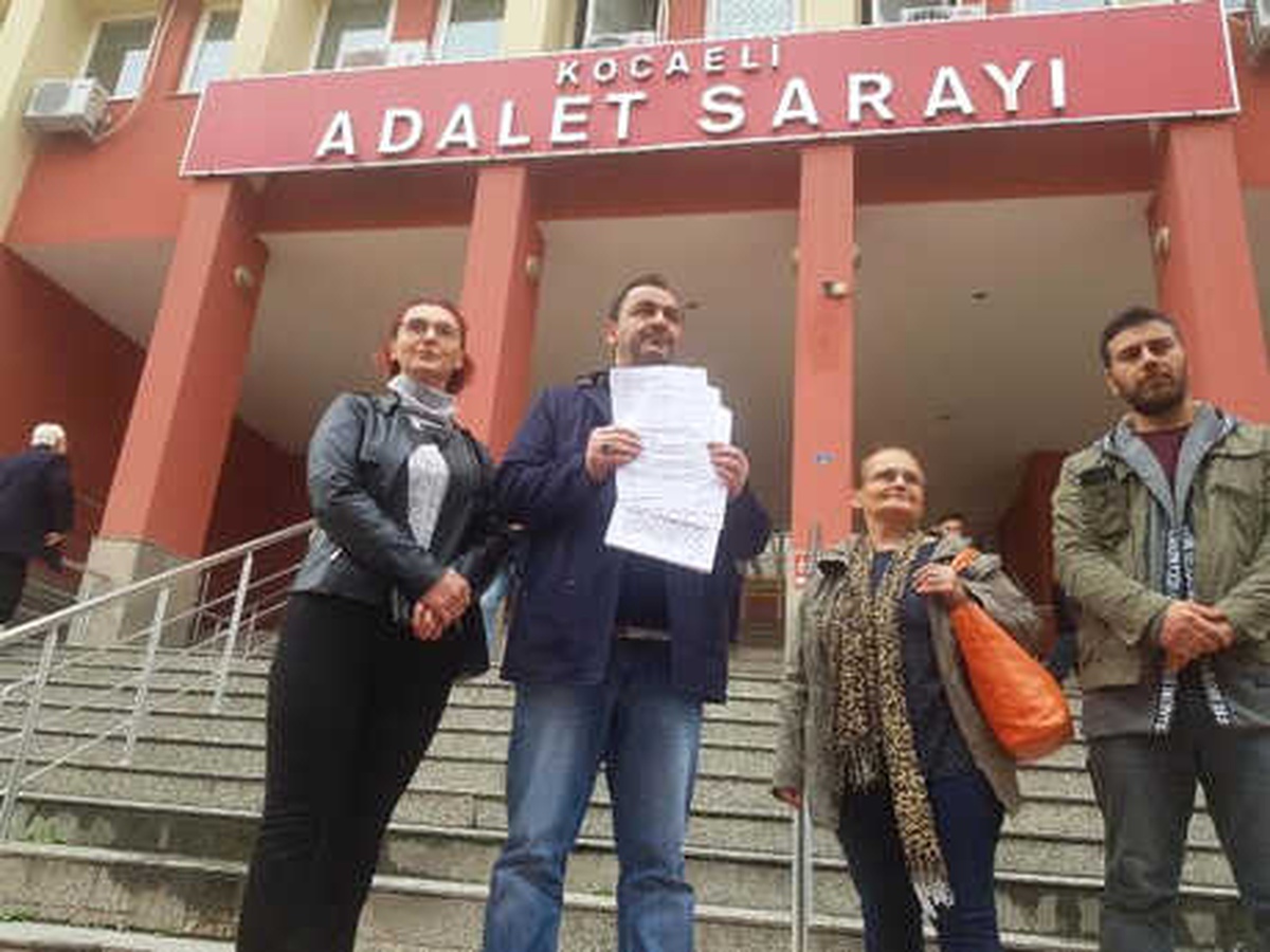 Atatürk\'e Hakaret Eden Sosyal Medya Kullanıcıları Hakkında Şikayetçi Oldu