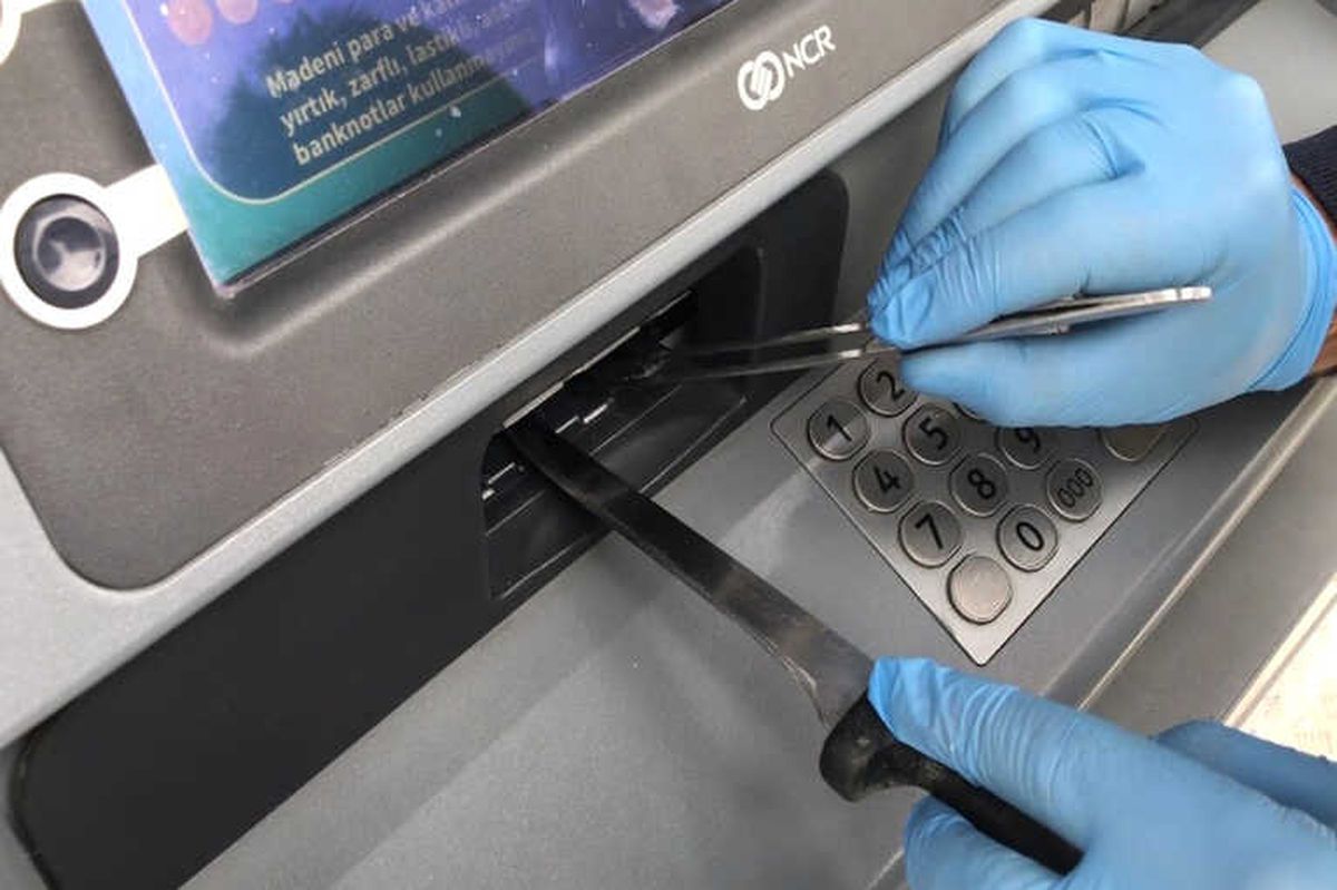Atm Dolandırıcısından Akıllara Durgunluk Veren Yöntem
