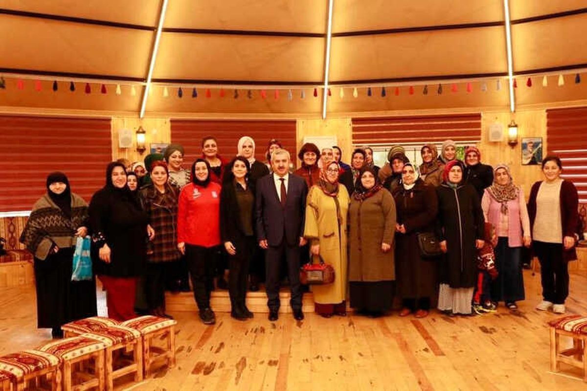 Başkan Baran Esentepeli Kadınlarla Bir Araya Geldi