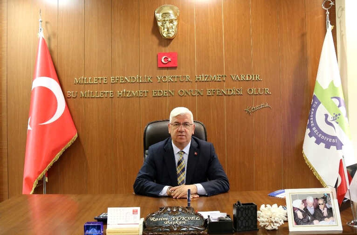Başkan Yüksel 24 Kasım Öğretmenler Günü\'nü Kutladı