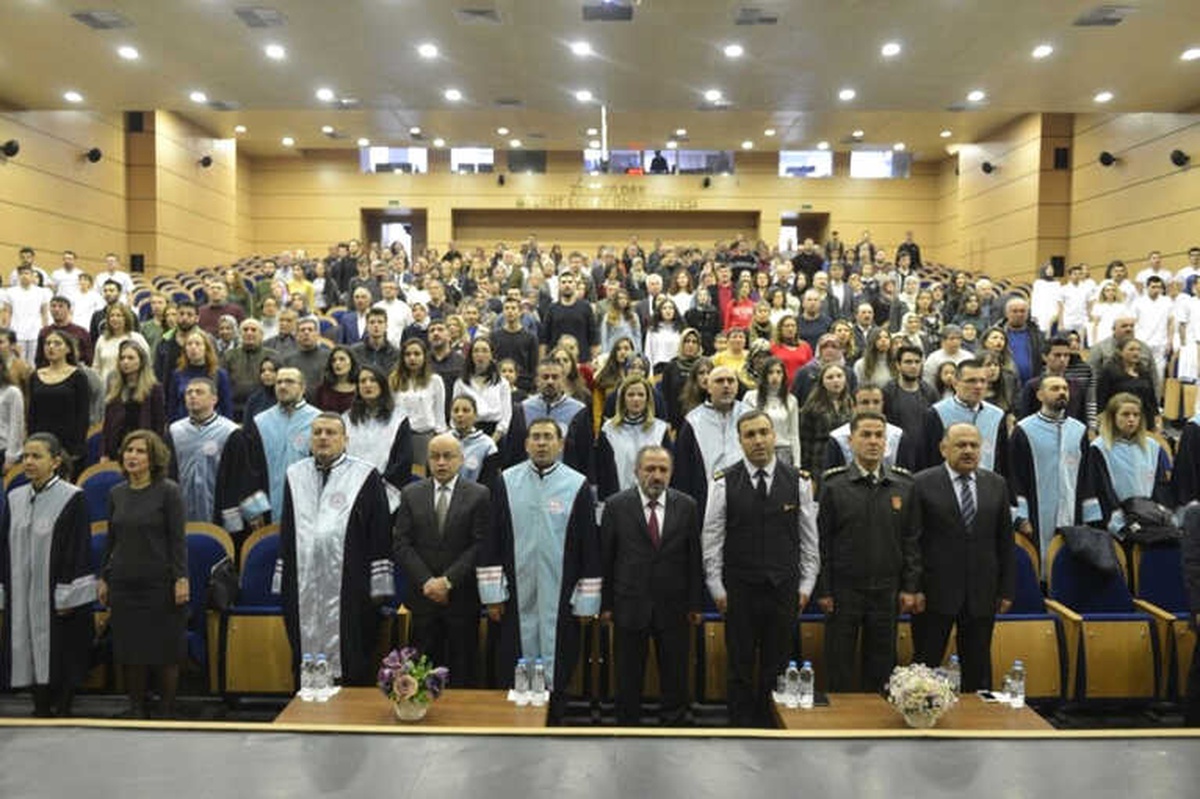 Beü Diş Hekimliği Öğrencileri "Beyaz Önlük" Giydi