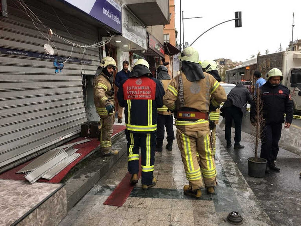 Beyoğlu\'nda Yangın Paniği