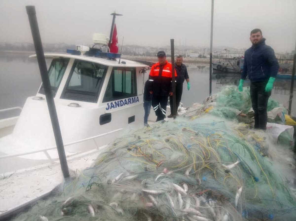 Beyşehir Gölü\'nde Nefes Kesen Kaçak Avcı Operasyonu