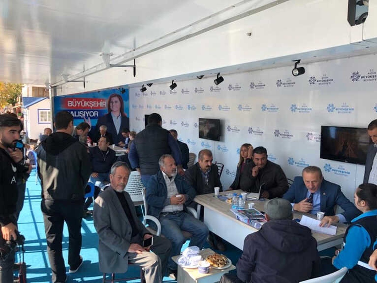 Büyükşehir Bürokratları Didim\'de Halk Günü Düzenledi