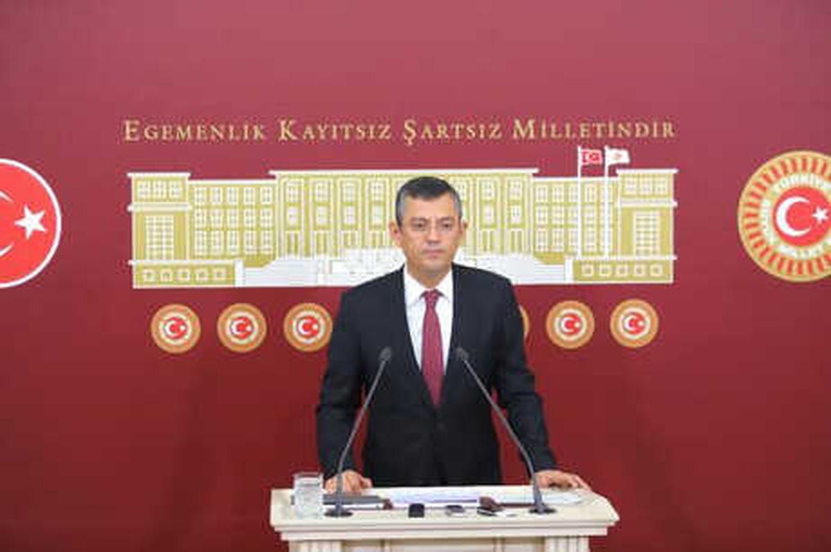 CHP\'li Özel: Soğan Depolarına Baskının Ekonomideki Yangını Söndüreceğine İnandıramazlar