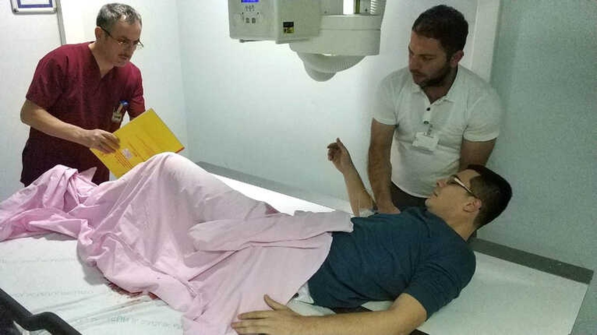 Cuma Namazına Giderken Silahlı Saldırıda Yaralandı