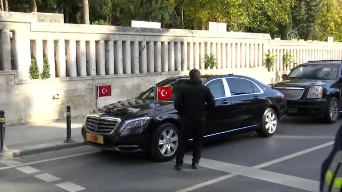 Cumhurbaşkanı Erdoğan, Annesi Tenzile ile Babası Ahmet Erdoğan\'ın Mezarlarını Ziyaret Etti