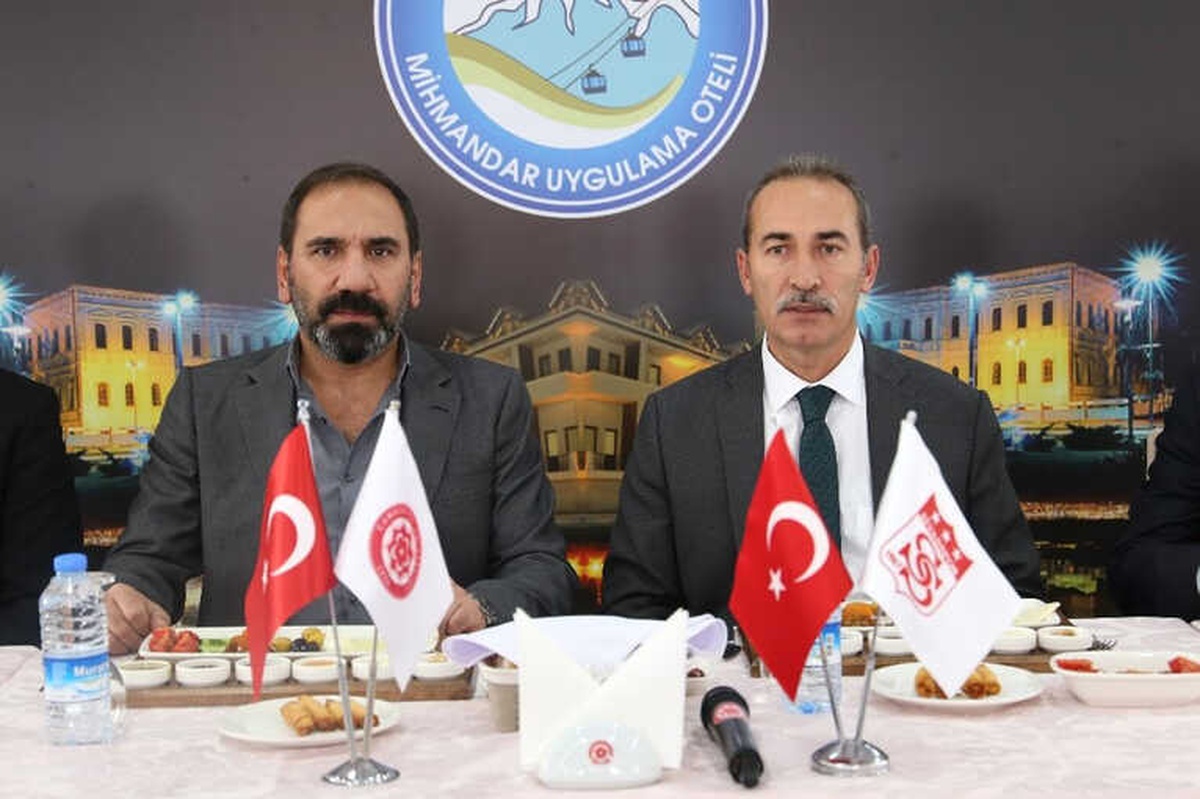 Cumhuriyet Üniversitesi\'nden Sivasspor\'a Moral Yemeği