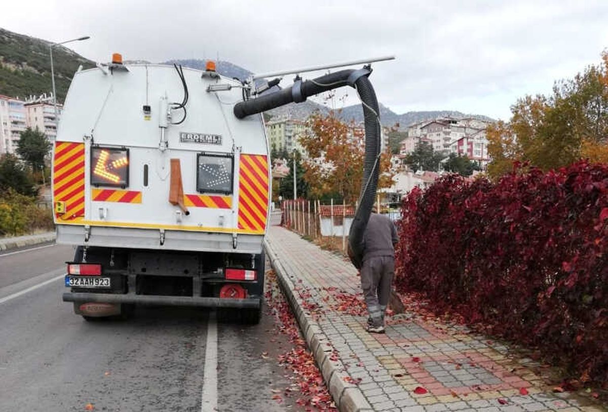 Eğirdir\'de Sonbahar Temizliği