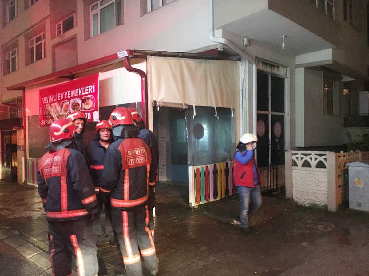 Ekmek Teknesinin Yandığın Görünce Sinir Krizi Geçirdi