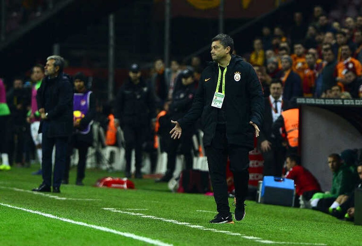 Fatih Terim\'in Yokluğunda Ümit Davala ve Levent Şahin