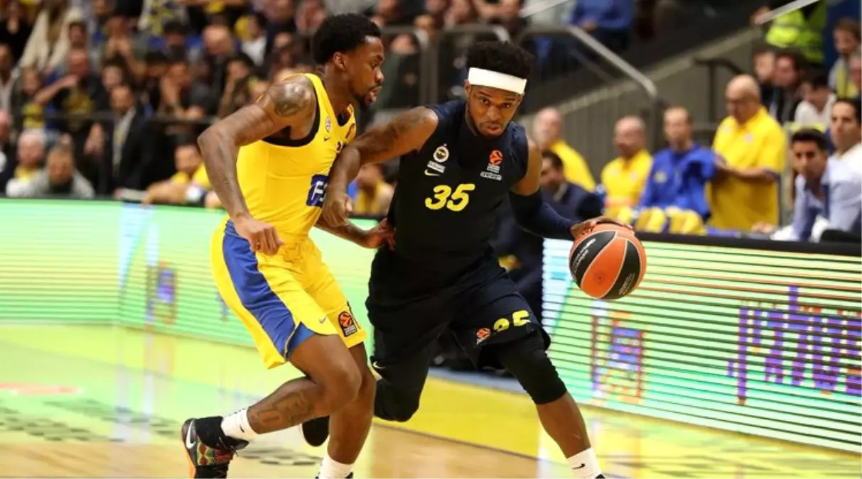 Fenerbahçe, Maccabi FOX Tel Aviv\'i Son Çeyrekteki Muhteşem Oyunuyla 74-70 Devirdi