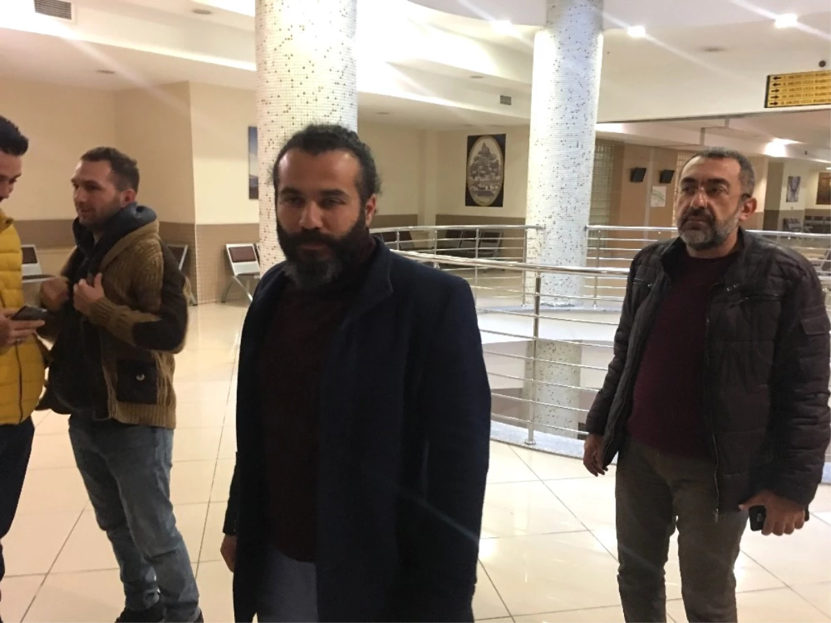 Fenerbahçe\'nin Müzesinden Kupa Çalmaya Çalışan Trabzonspor Taraftarına Hapis Cezası