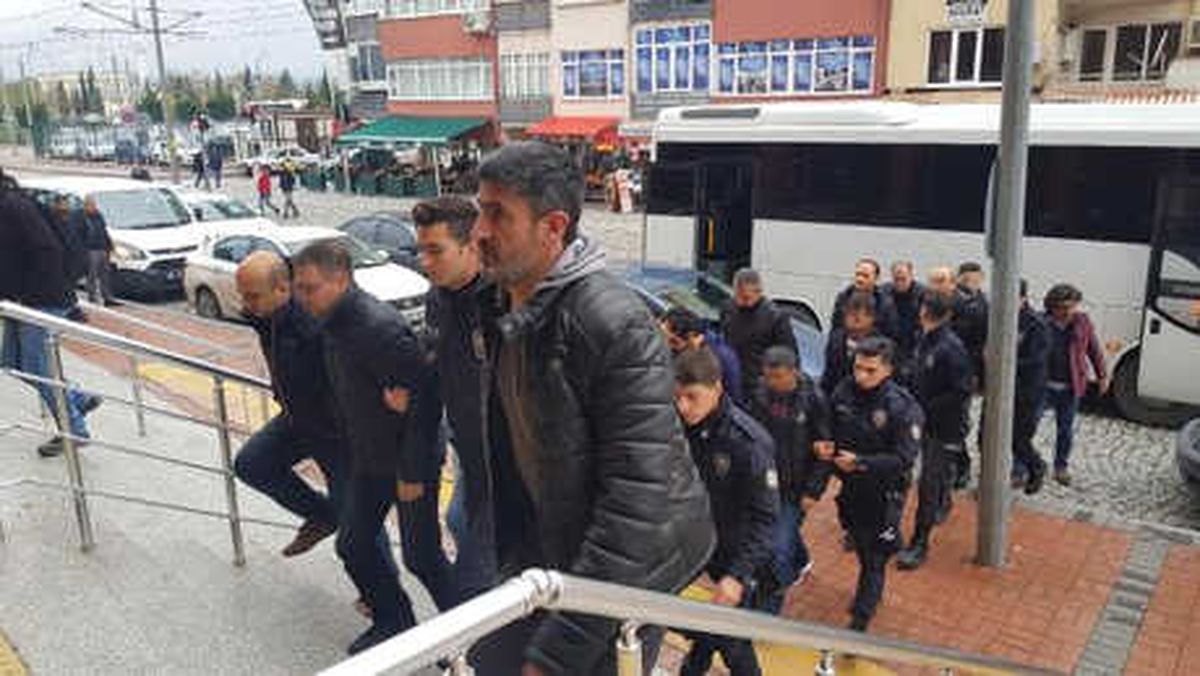 Fetö\'nün \'Tsk Yapılanması\' Operasyonunda 11 Kişi Adliyede