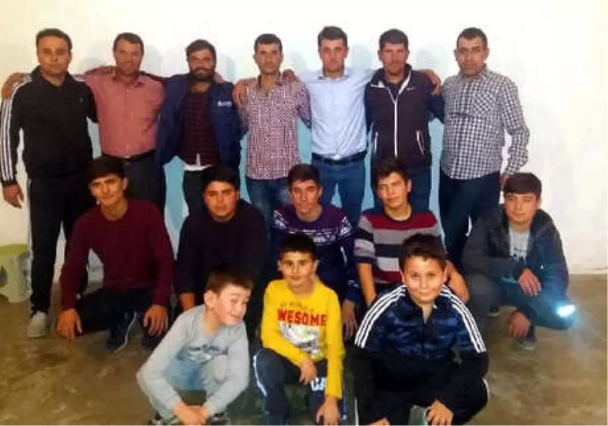 İmam, Gençleri Halk Oyunları ile Kahve Köşelerinden Kurtardı