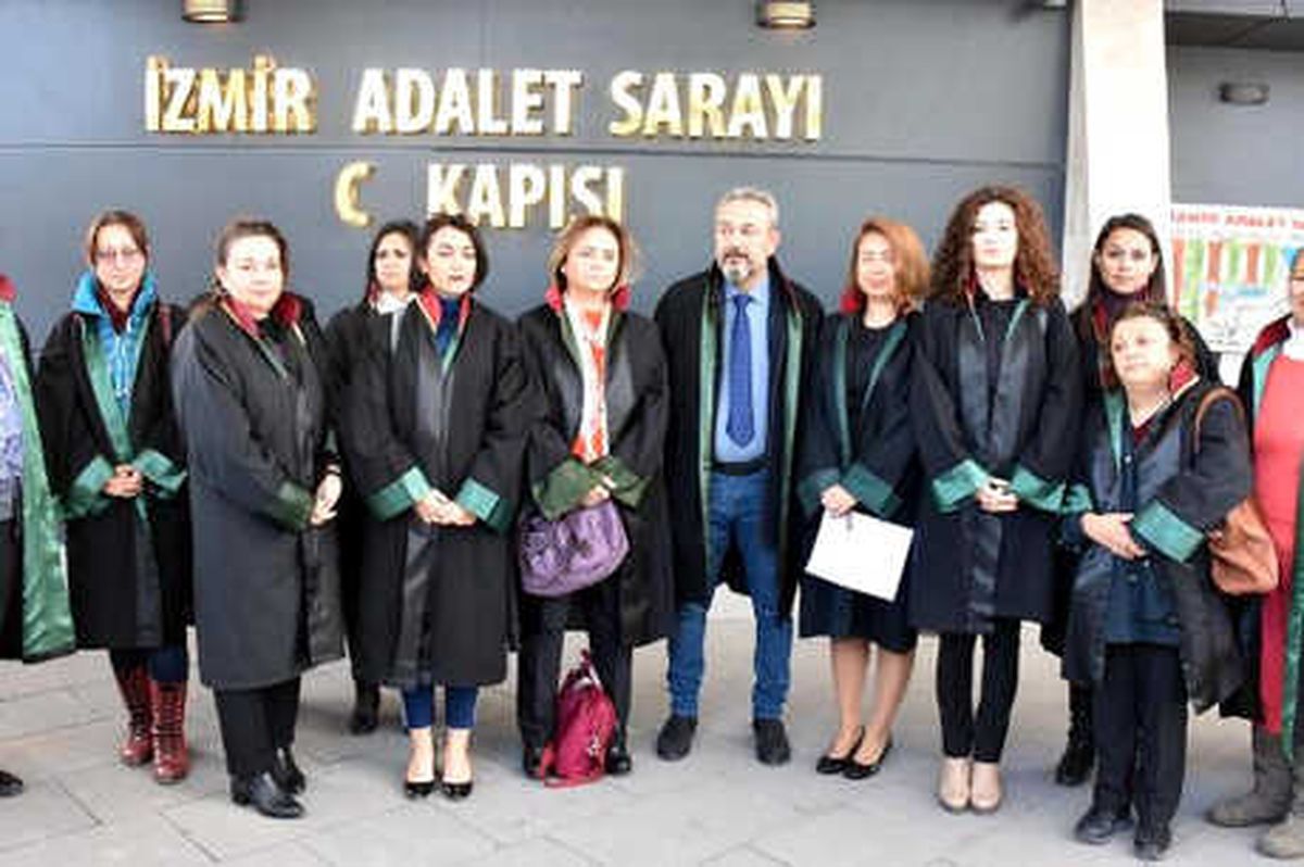 İzmir Barosu\'ndan Kadına Yönelik Şiddete Karşı Açıklama