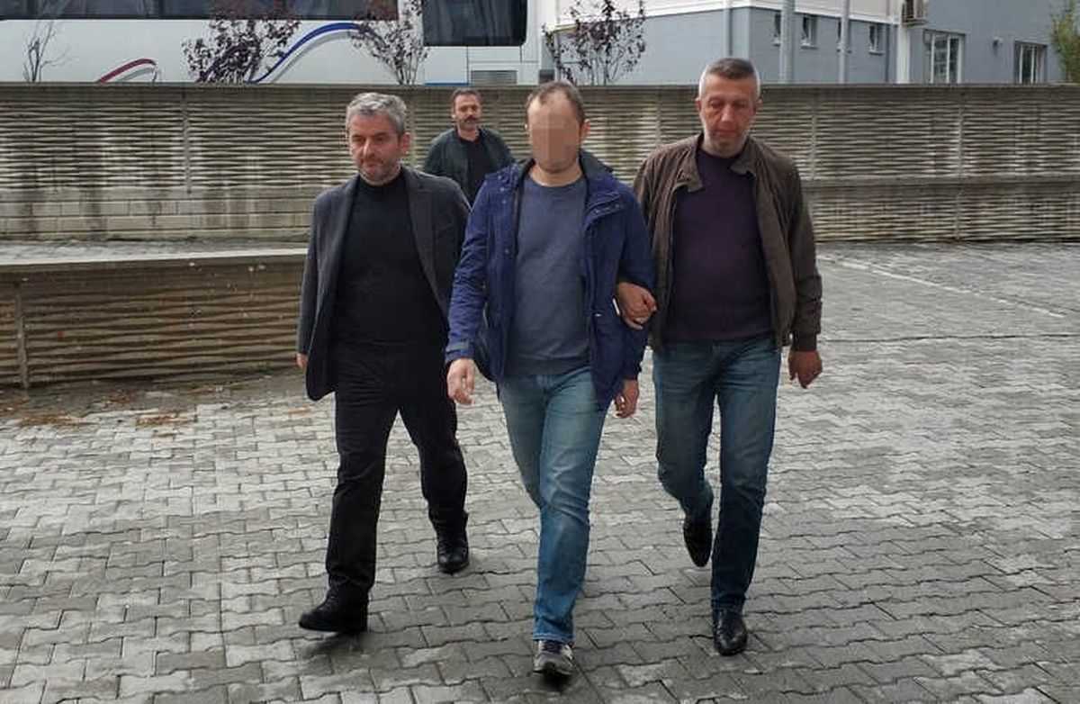 İzmir Polisinin Fetö\'den Aradığı Astsubay Samsun\'da Yakalandı