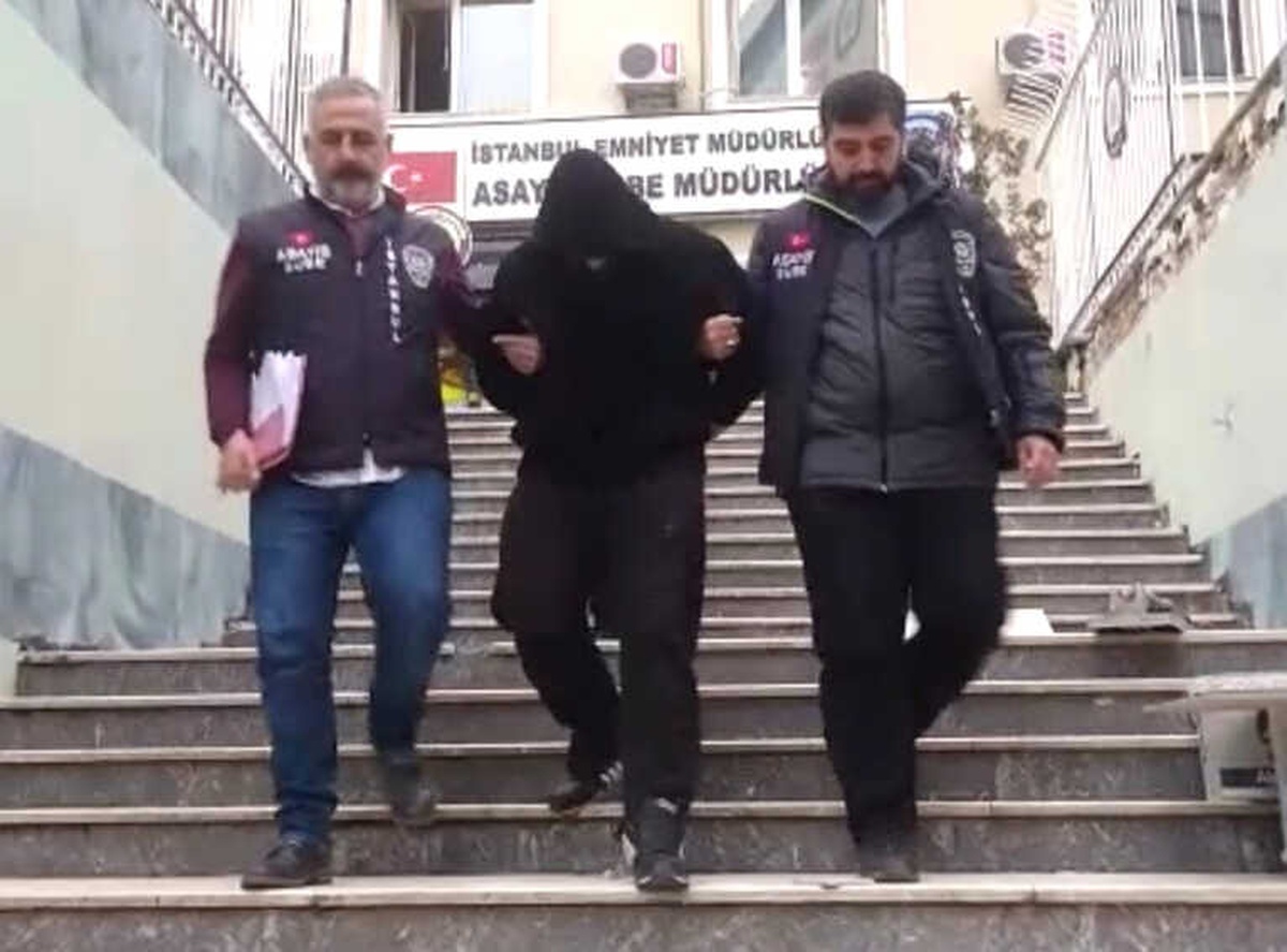 Kağıthane\'de Kuyumcuyu Soyan Zanlı Adliyeye Sevk Edildi