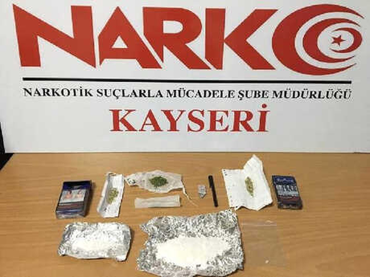 Kayseri\'de Uyuşturucu Operasyonunda 2 Gözaltı