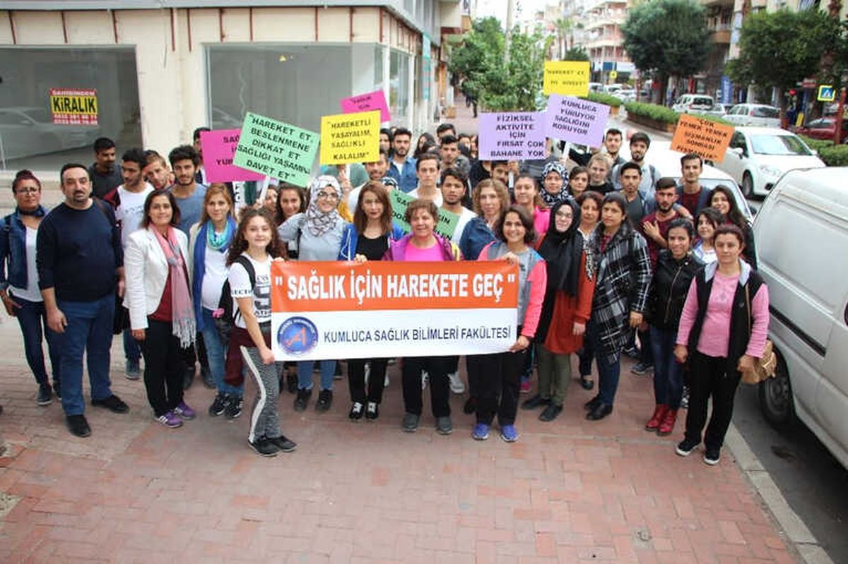 Kumluca\'da Üniversite Öğrencileri Halk ile Yürüdü
