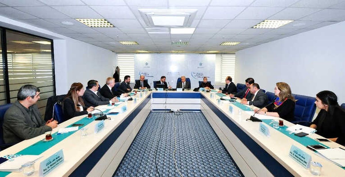 Neü\'de "Turizm\'de Üniversite-Sektör İşbirliği" Konusu Masaya Yatırıldı