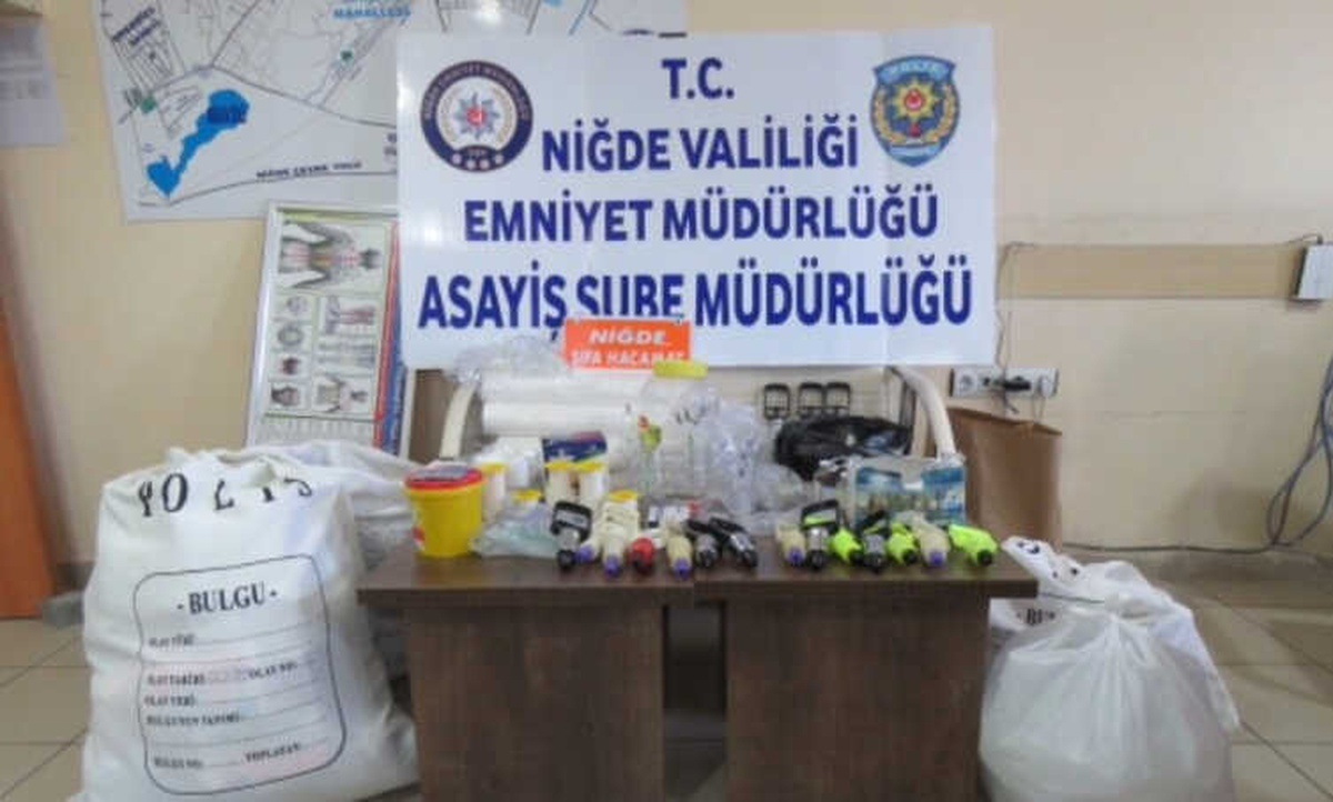 Niğde\'de Yetkileri Olmadan Hacamat Yapan Yerlere Operasyon