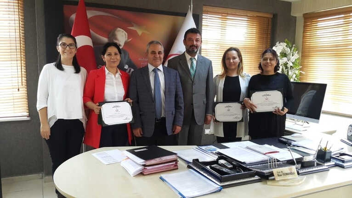 Sağlık Müdürlüğü, \'Altın Dostu İl Ödülü\'nü Sahiplerine Verdi