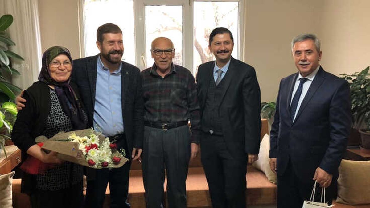 Sındırgı\'da Emekli Öğretmenler Unutulmadı