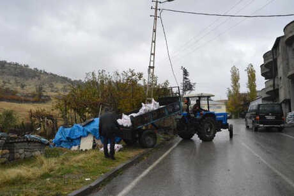 Şırnak\'ta 10 Bin Aileye 10 Bin Ton Kömür