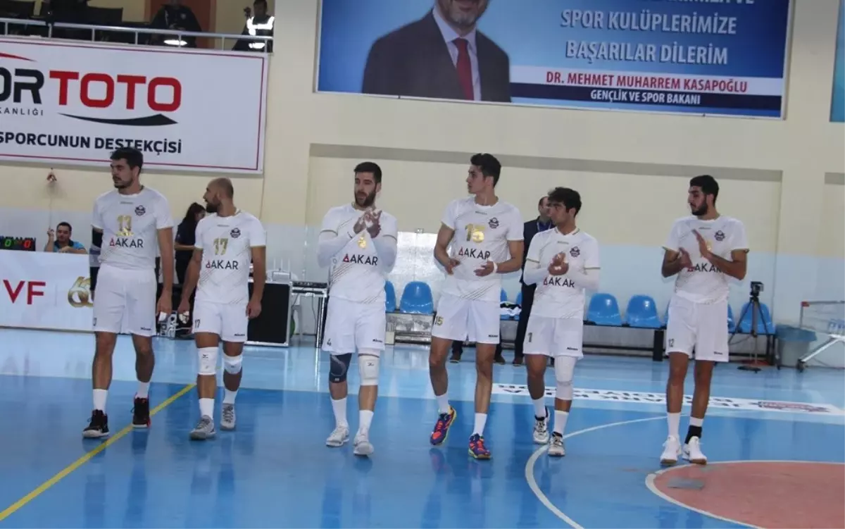 Türkiye Voleybol Federasyonu Efeler Ligi: Jeopark Kula Belediyespor: 0 - İstanbul Büyükşehir B.s.k:...