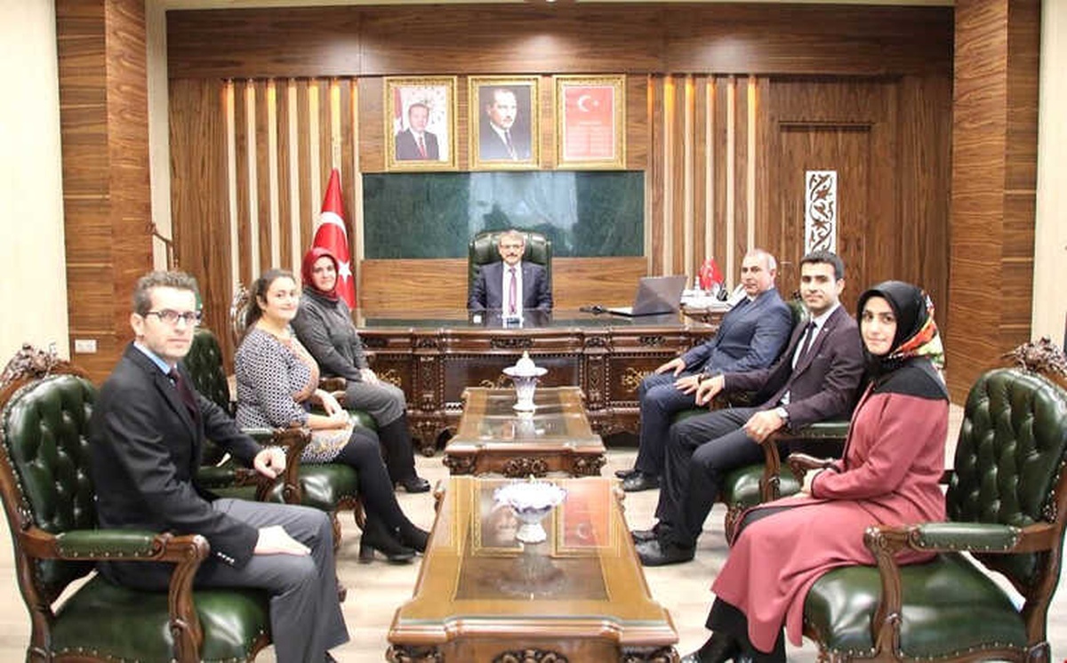 Vali Ekinci, Öğretmenlerle Bir Araya Geldi
