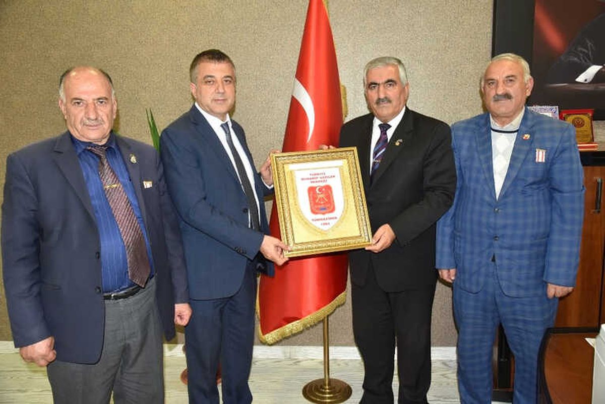 Van Muharip Gaziler Derneği\'nden Sağlık Müdürü Sünnetçioğlu\'na Ziyaret